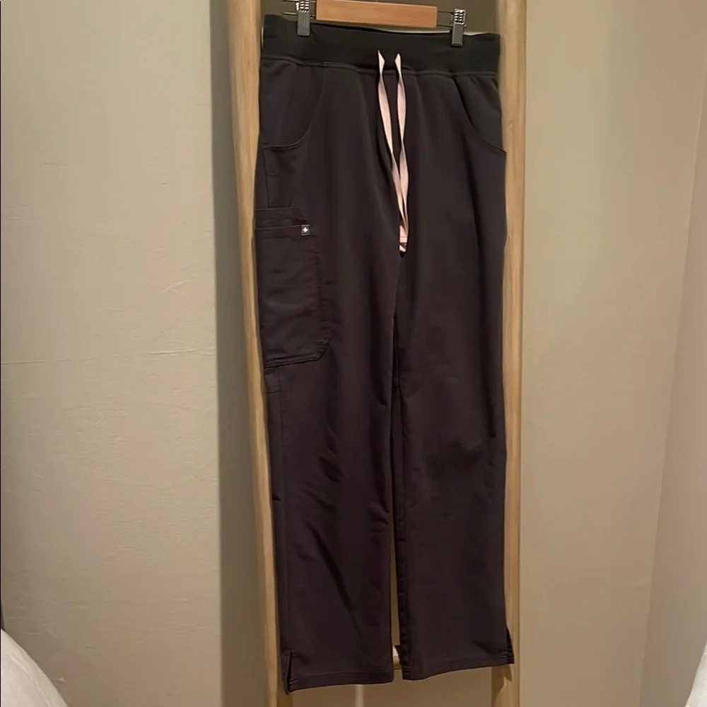 Figs Women’s Cargo Pants in Black with Light Pink Drawstring